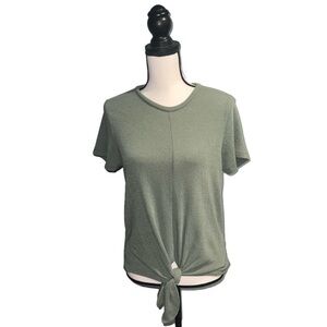 *Alya- Green tee shirt with tie knot